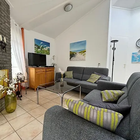 Holiday home Zeester 61 *